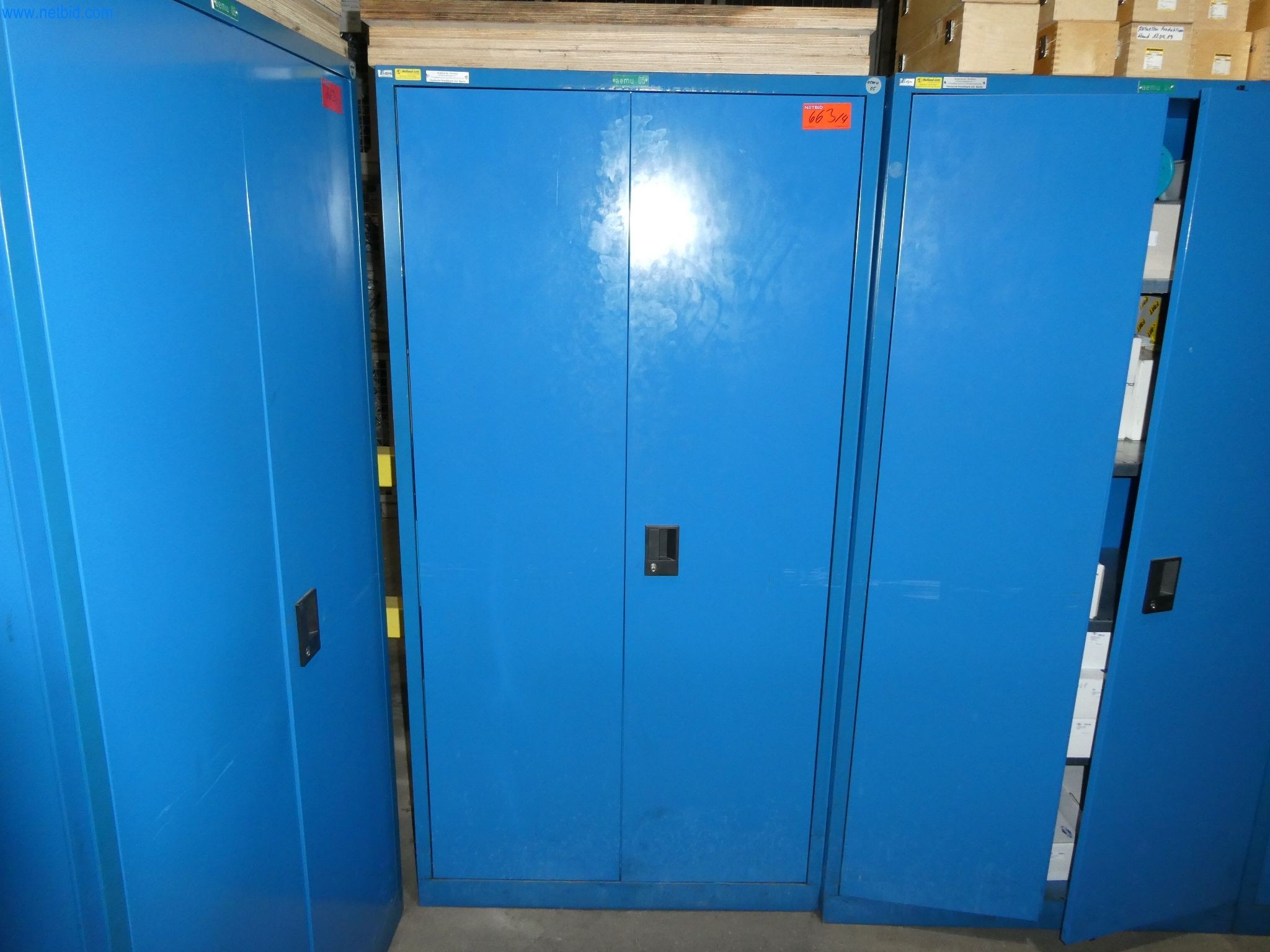 Werkzeugschrank m. Werkzeugaufnahmen
